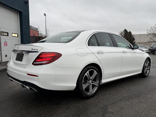 2017 Mercedes-Benz E-Class 4MATIC