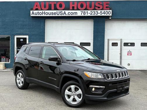 Diamond Black Crystal Pearlcoat 2018 Jeep Compass Latitude