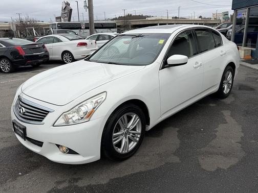 Moonlight White 2013 INFINITI G37x Base