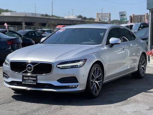 2018 Volvo S90 T6 Momentum
