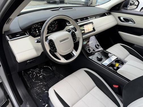 SILVER 2018 Land Rover Range Rover Velar P250 S