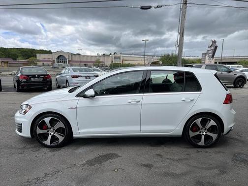 2015 Volkswagen Golf GTI 2.0T SE 4-Door