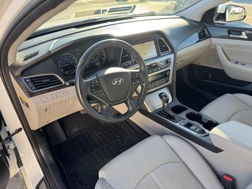 2016 Hyundai SONATA Limited