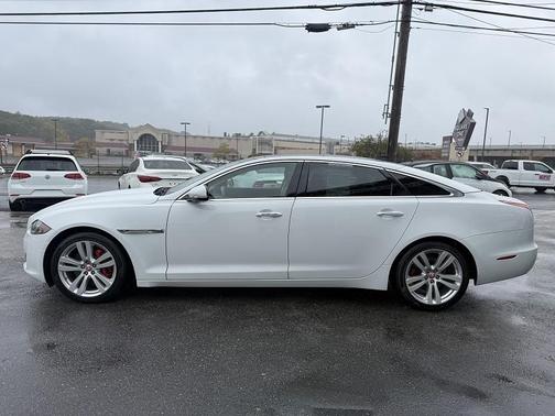 2017 Jaguar XJ XJL Portfolio