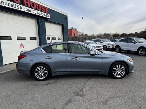 2015 INFINITI Q50 Premium