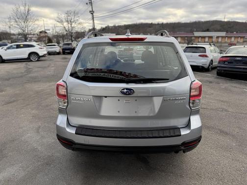 2017 Subaru Forester 2.5i