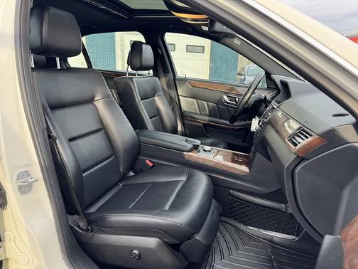 2012 Mercedes-Benz E-Class 4MATIC