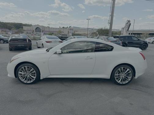 2015 INFINITI Q60 S