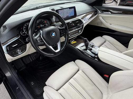 BLACK 2017 BMW 530 xDrive