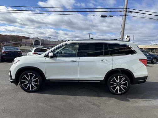 2019 Honda Pilot Touring 8-Passenger