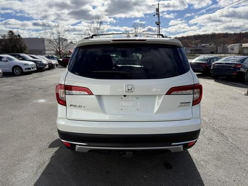2019 Honda Pilot Touring 8-Passenger