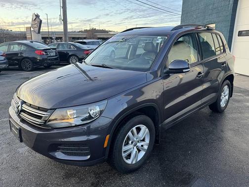 2016 Volkswagen Tiguan S