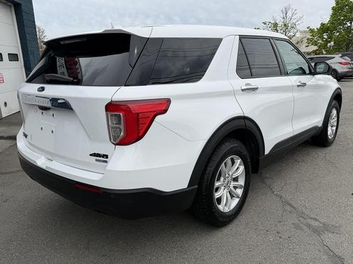 Oxford White 2020 Ford Explorer AWD