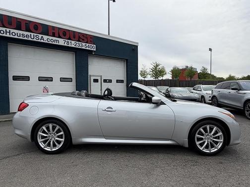SILVER 2015 INFINITI Q60 Base