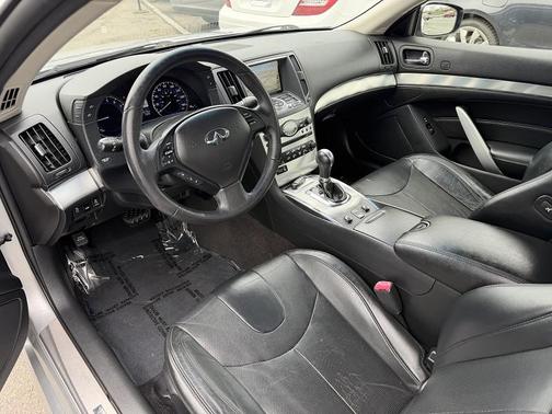 SILVER 2015 INFINITI Q60 Base