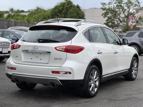 2017 INFINITI QX50 Base