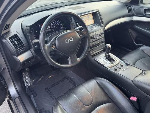 2013 INFINITI G37x Base