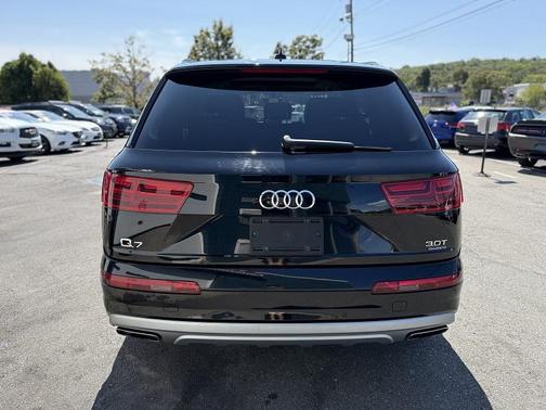 2017 Audi Q7 3.0T Premium