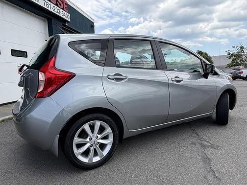Magnetic Gray Metallic 2015 Nissan Versa Note SL