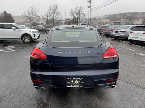 2015 Porsche Panamera 4S Executive