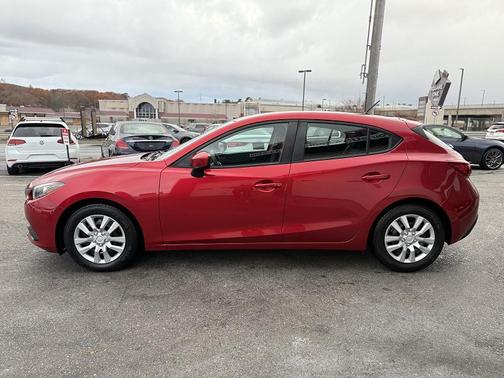 2015 Mazda Mazda3 i Sport