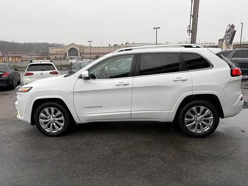 2018 Jeep Cherokee Overland