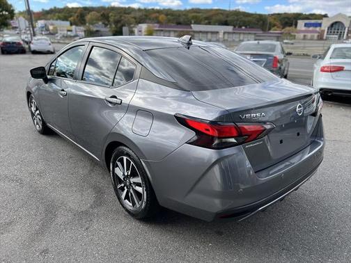 2021 Nissan Versa 1.6 SV