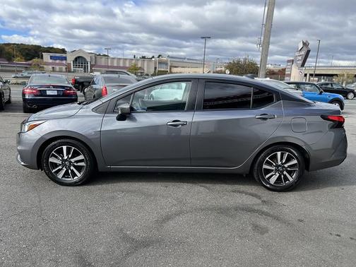 2021 Nissan Versa 1.6 SV