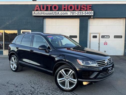 Deep Black Pearl 2017 Volkswagen Touareg V6 Executive SUV
