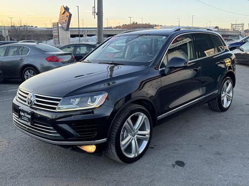 2017 Volkswagen Touareg V6 Executive