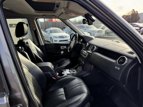 2016 Land Rover LR4 Base