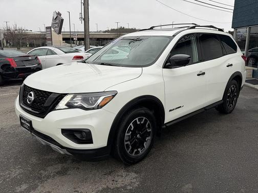 WHITE 2020 Nissan Pathfinder SL 4WD