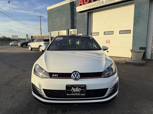 2015 Volkswagen Golf GTI 2.0T SE 4-Door