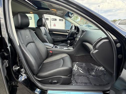 BLACK 2013 INFINITI G37x Base