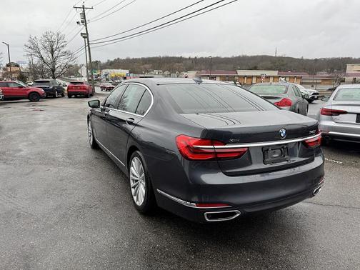 2017 BMW 740 xDrive