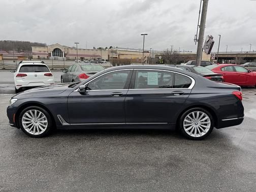 2017 BMW 740 xDrive