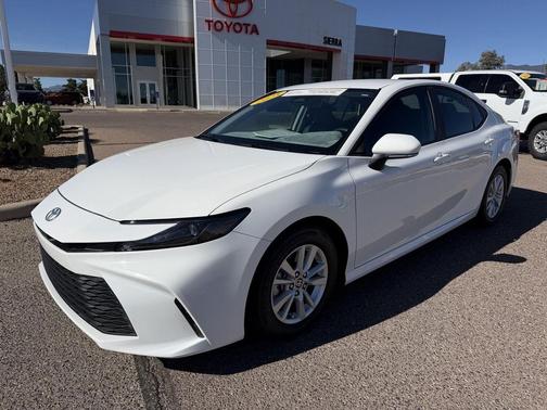 Ice Cap 2025 Toyota Camry LE