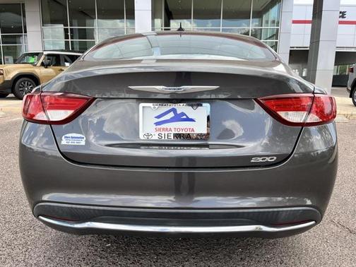 2015 Chrysler 200 Limited