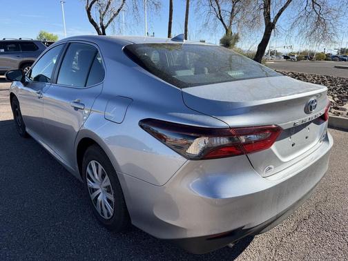 2024 Toyota Camry Hybrid LE