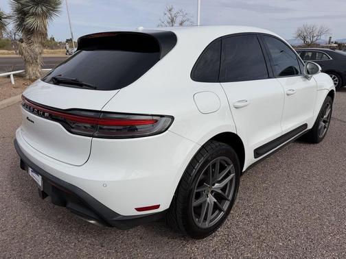 2022 Porsche Macan Macan S