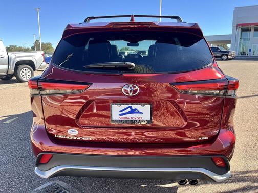 2022 Toyota Highlander XSE