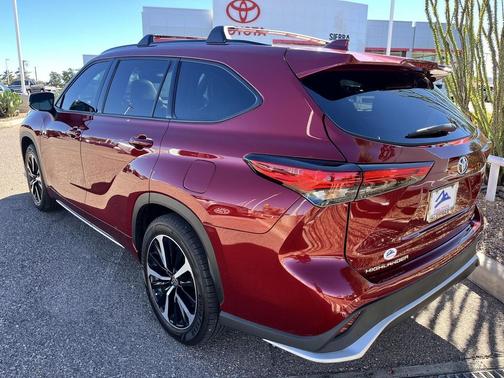 2022 Toyota Highlander XSE