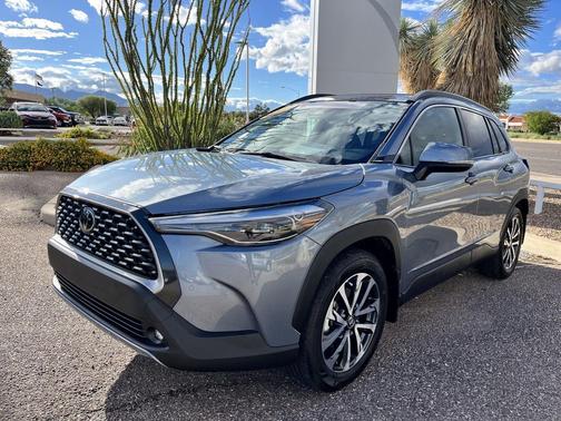 2024 Toyota Corolla Cross XLE