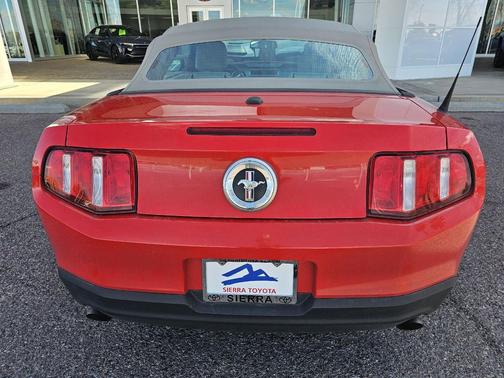 2011 Ford Mustang V6 Premium