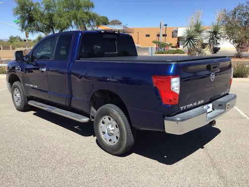 Deep Blue Pearl 2017 Nissan Titan XD SV