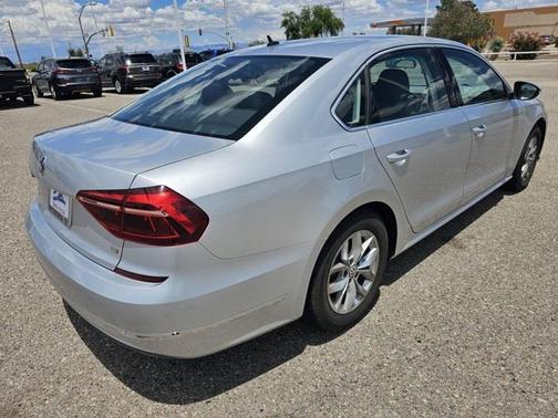 2017 Volkswagen Passat 1.8T S