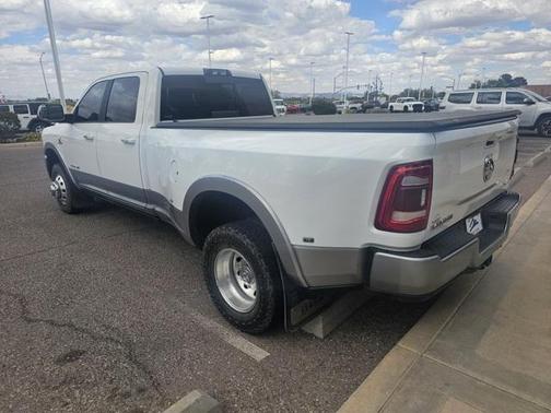 2021 RAM 3500 Laramie Crew Cab 4x4 8' Box