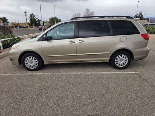 2009 Toyota Sienna LE