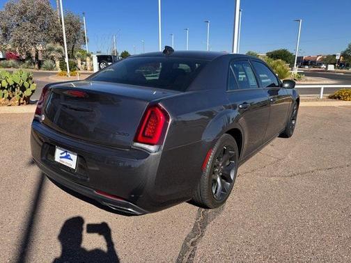 2022 Chrysler 300 Touring