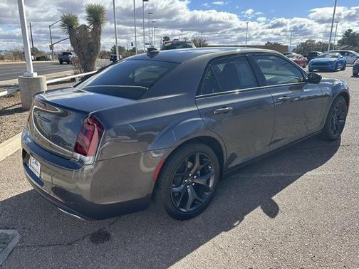 2022 Chrysler 300 Touring